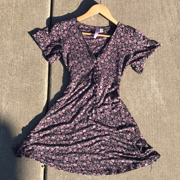 Beautiful Francesca’s Fit-and-Flare Dress - Picture 1 of 3